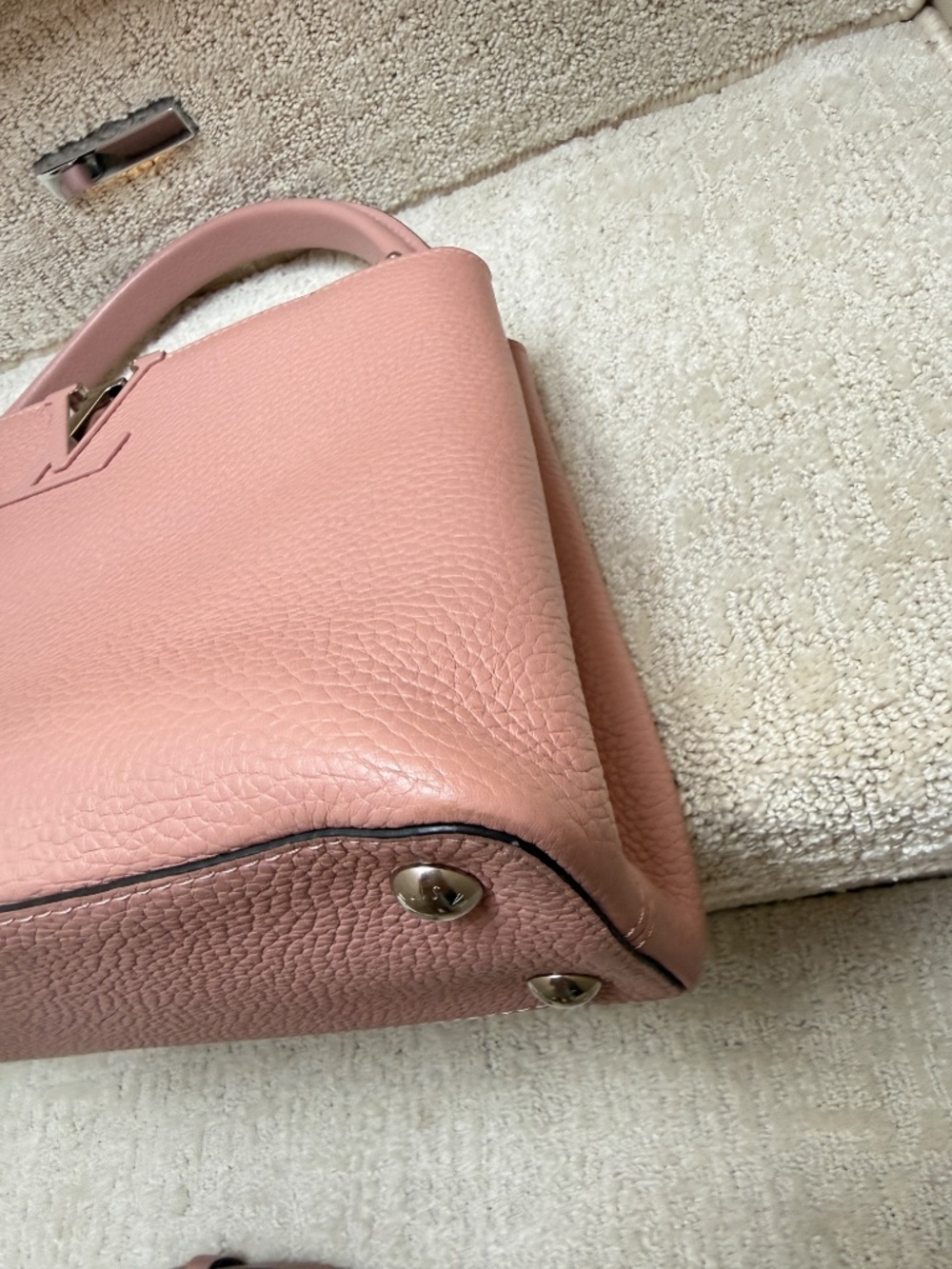Louis Vuitton Taurillon Capucines PM in Dusty Rose - Picture 9 of 11